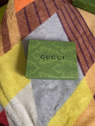 Cartera Gucci Negra con Tigre Bordado