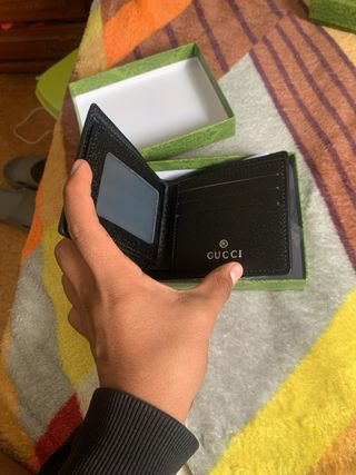Cartera Gucci Negra con Tigre Bordado
