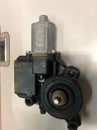 Motor elevalunas Seat Ibiza 6R0 959 801 DS