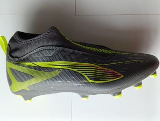Botas Fútbol PUMA Ultra T.37 Sin Cordones
