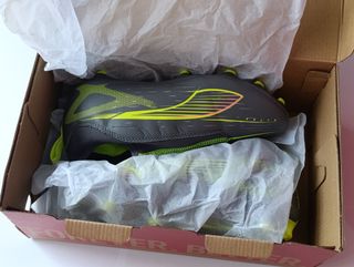 Botas Fútbol PUMA Ultra T.37 Sin Cordones