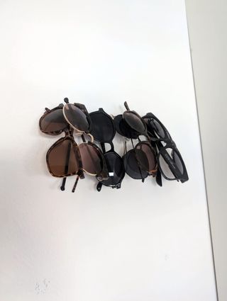 Organizador de gafas marrón