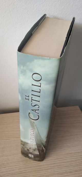 El castillo - Luís Zueco