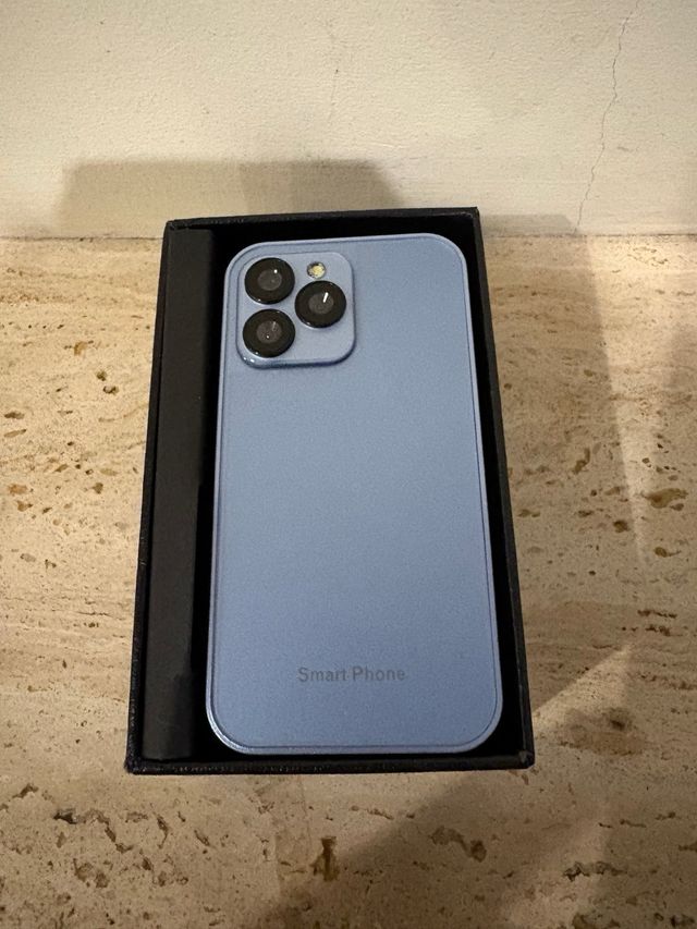 Mini móvil tipo iPhone