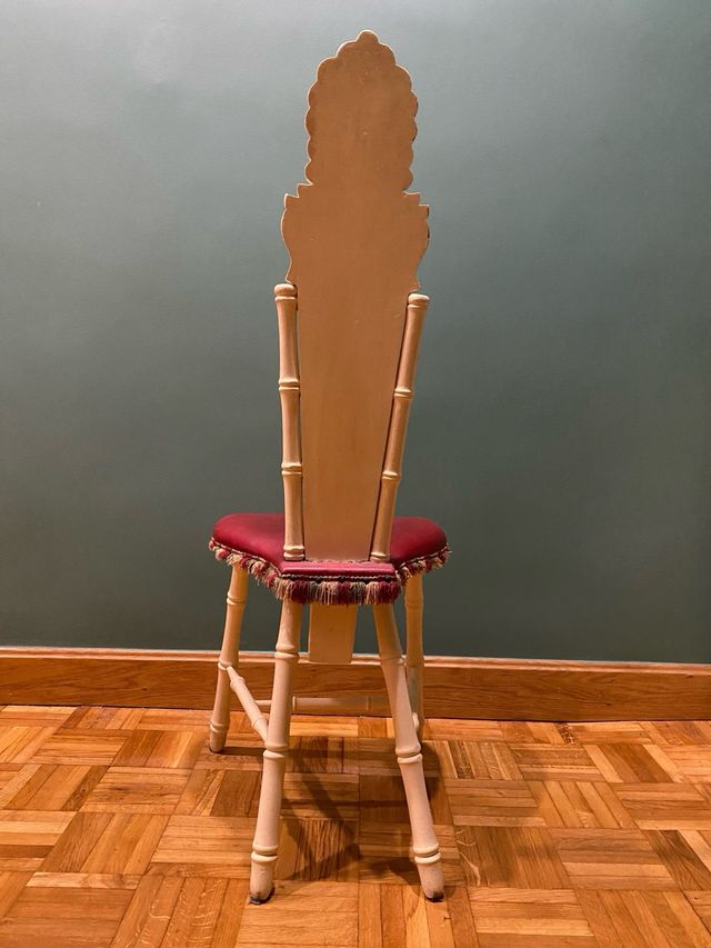 Silla clásica terciopelo azul y madera