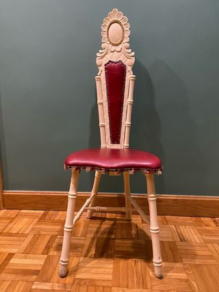 Silla clásica terciopelo azul y madera
