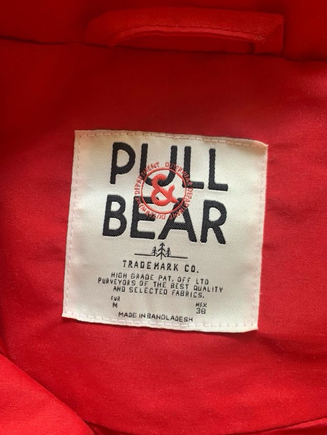 Abrigo Puffer Pull Bear Rojo