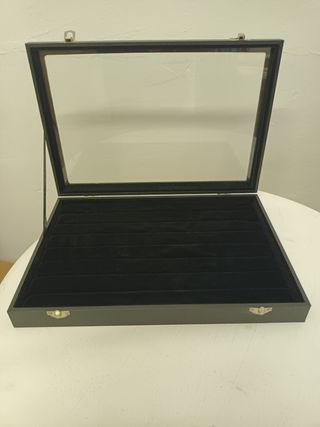 2 Cajas expositoras de anillos negras