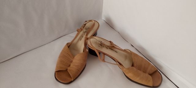 Zapatos marrones de tira