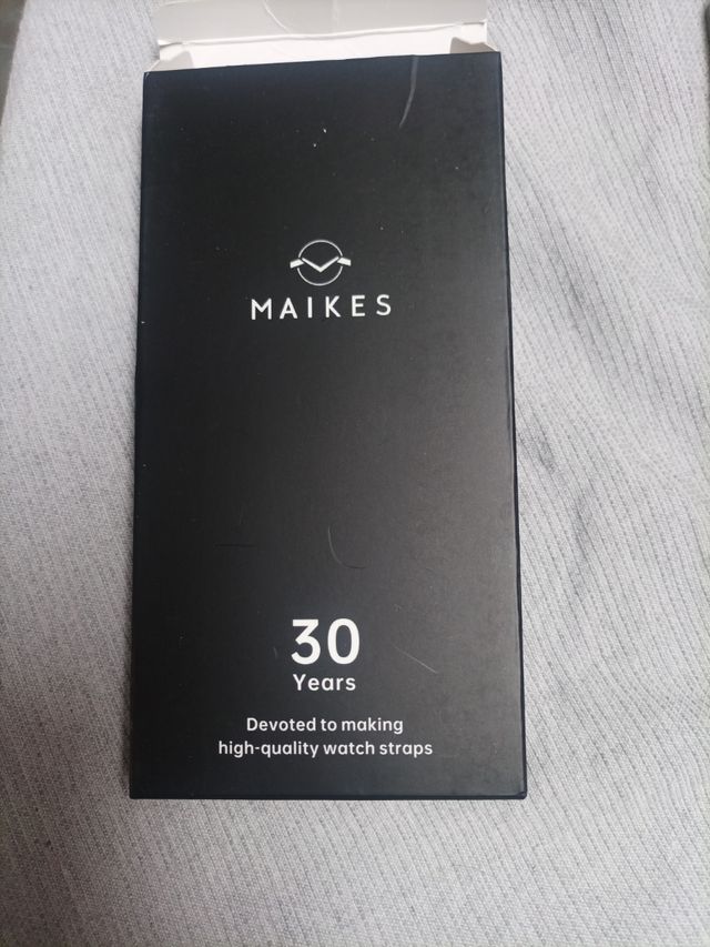 Pulseira de relógio MAIKES marrom escuro e dourado