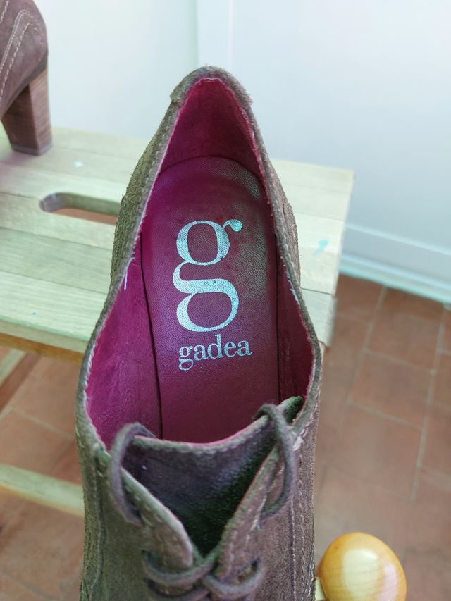 Zapatos de tacón marrones