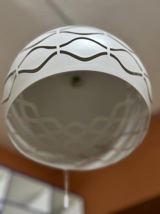 Lámpara colgante blanca diseño ondulado