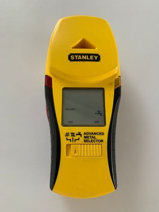 Detector Metales Tensión STANLEY