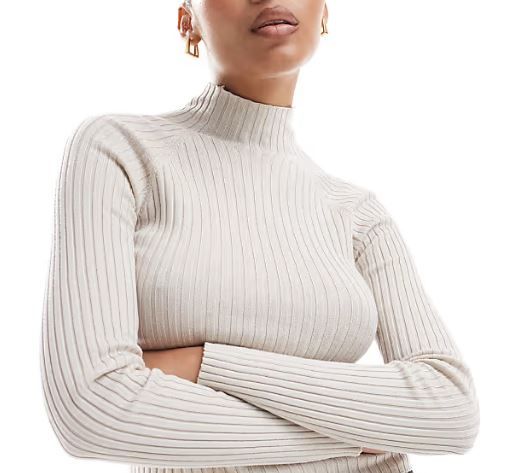 Jersey beige manga larga cropped larga cuello