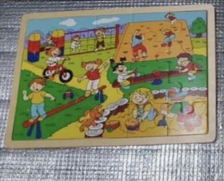 Puzzle madera niños parque infantil