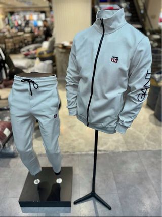 calidad!! talla justo
Tallas : M-L-3XL