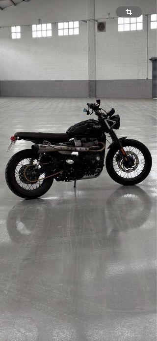 Vendo Triumph street scrambler 2018 version 55cv