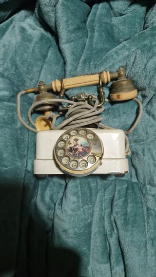 Teléfono antiguo baquelita 50 años