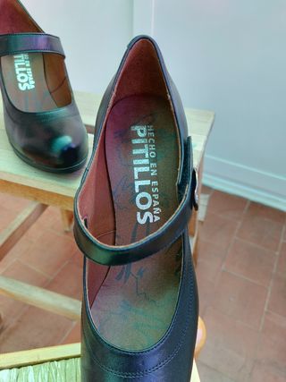 Zapatos de tacón negros