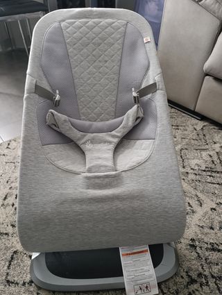 Hamaca ergobaby con reductor.