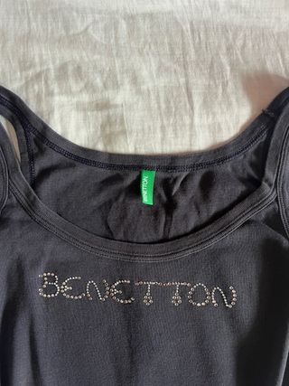 Camiseta vintage tirantes Benetton con brillantes