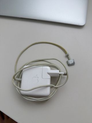 MacBook Air 2017 — 8 GB de RAM y 128 GB de almacen