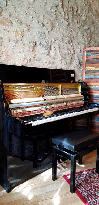 Piano Vertical Yamaha P112N-Silent + Banqueta