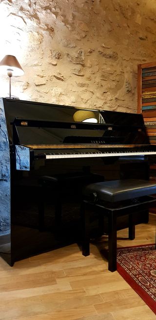 Piano Vertical Yamaha P112N-Silent + Banqueta