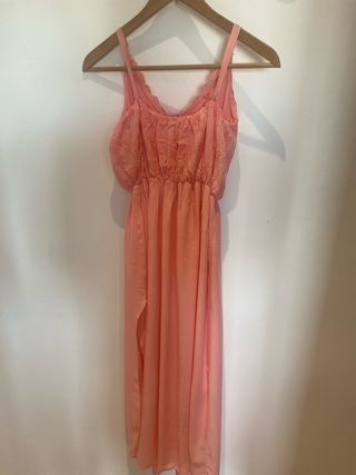 Vestido rosa con encaje
