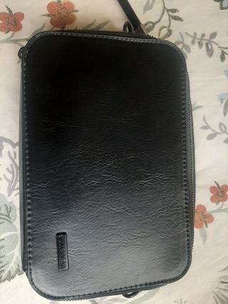 Cartera bolso de mano Pullbear 
