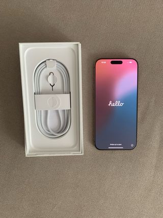 iPhone 16 Pro Max 256GB Titan Desert - Seminuevo