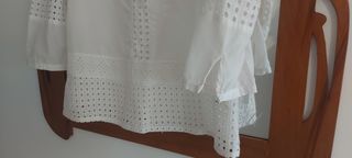 Blusa mujer Morgan T-40. Con bordados calados.