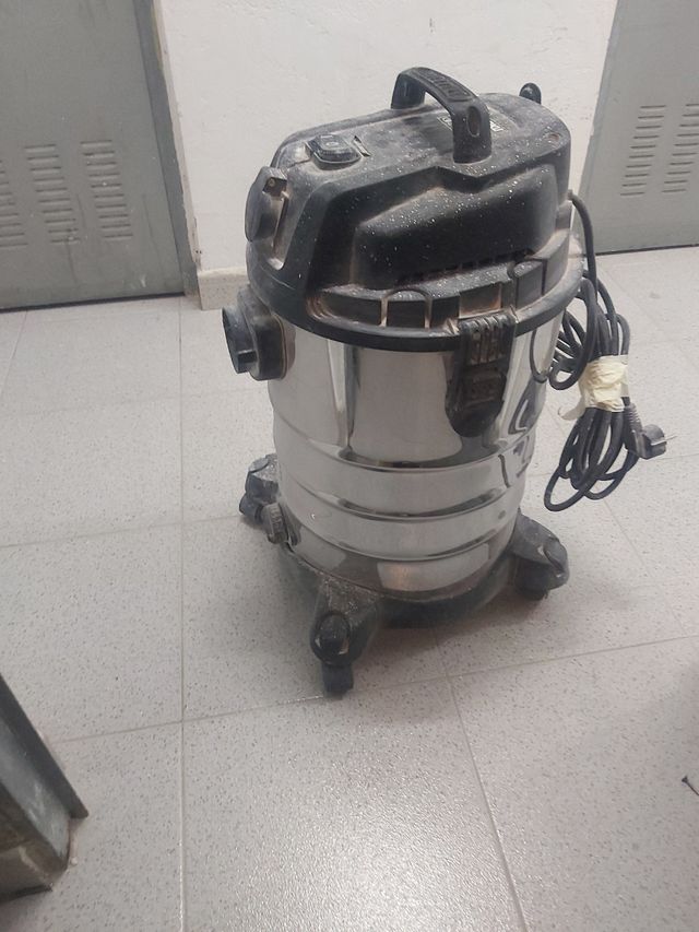 Se vende lijadora girafa y aspiradora marca werku