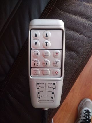 Sillón masaje extensible piel impecable