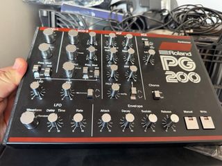 Roland PG-200 Controlador Sintetizador