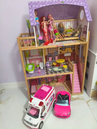 Lote de cosas de Barbie