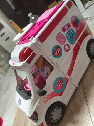 Lote de cosas de Barbie