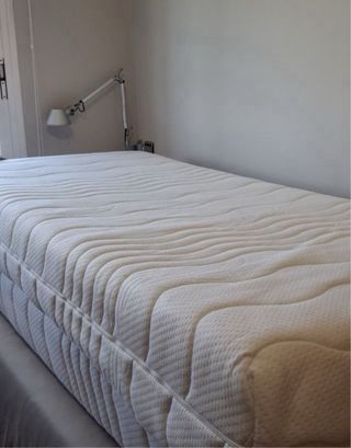 Colchón individual de 80x190 cm, de látex