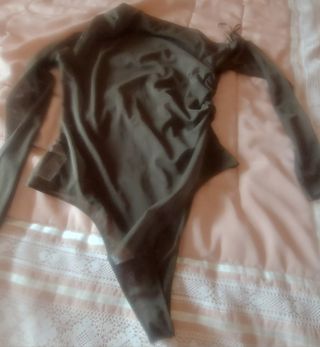 Body Zara verde oliva