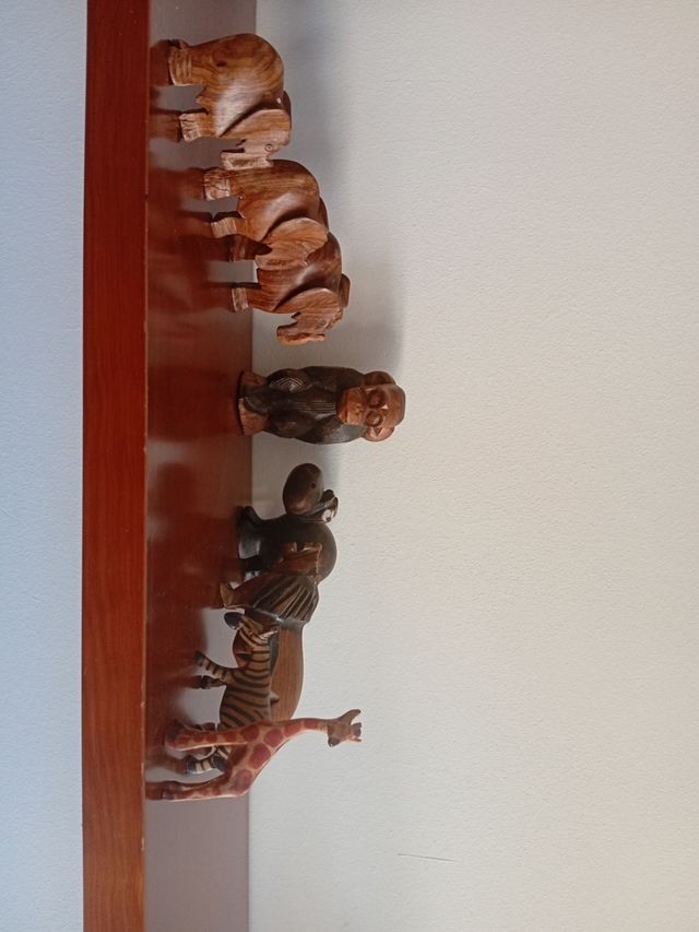 Figuras animales madera talladas mano