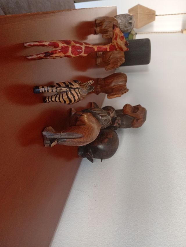 Figuras animales madera talladas mano