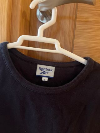 Reebok Camiseta Negra Manga Corta