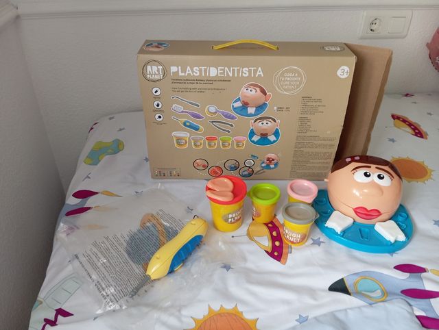 Juego para hacer plastilina.
Plasti Dentista.