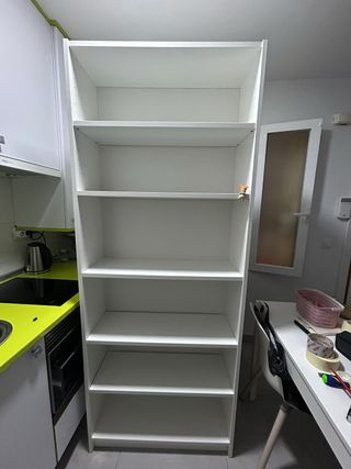 Estantería blanca modular