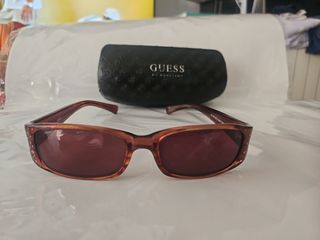 Gafas de sol Guess marrones y rosas