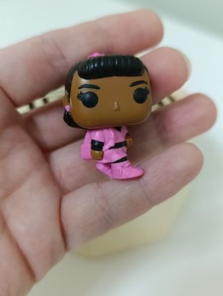 Figura Kinder Joy Stranger Things Erika