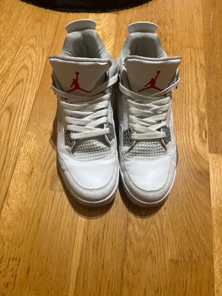 Zapatillas Air Jordan 4 Rojas y Blancas
