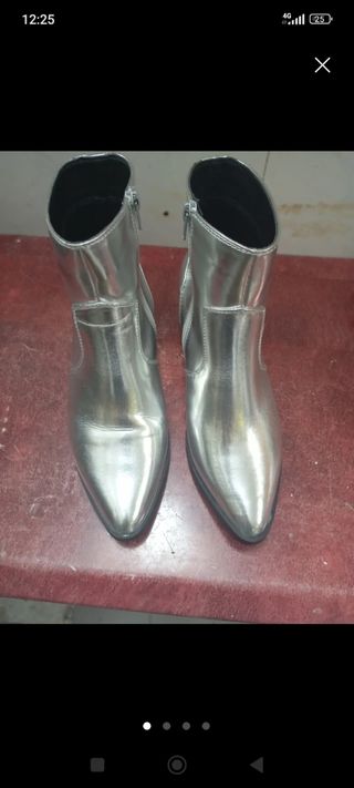 Botines plateados mujer
