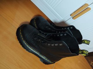 Dr. Martens Sinclair 40