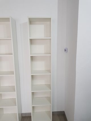 Estanteria 6 estantes, madera blanca
40x28x199cm